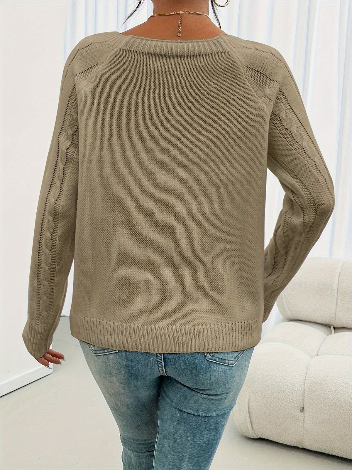 Button shoulder cable knit wool jumper