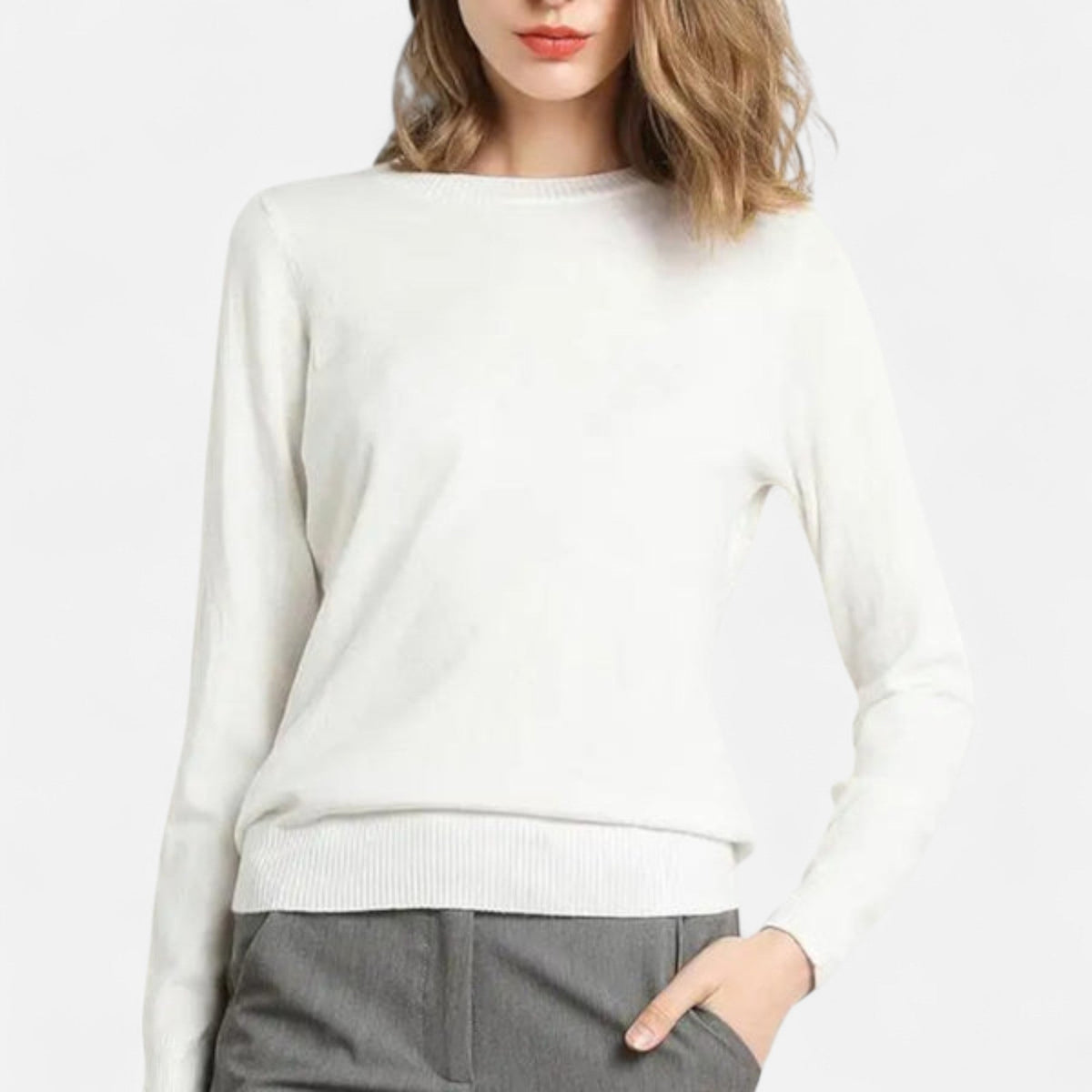 White classic crew neck jumper