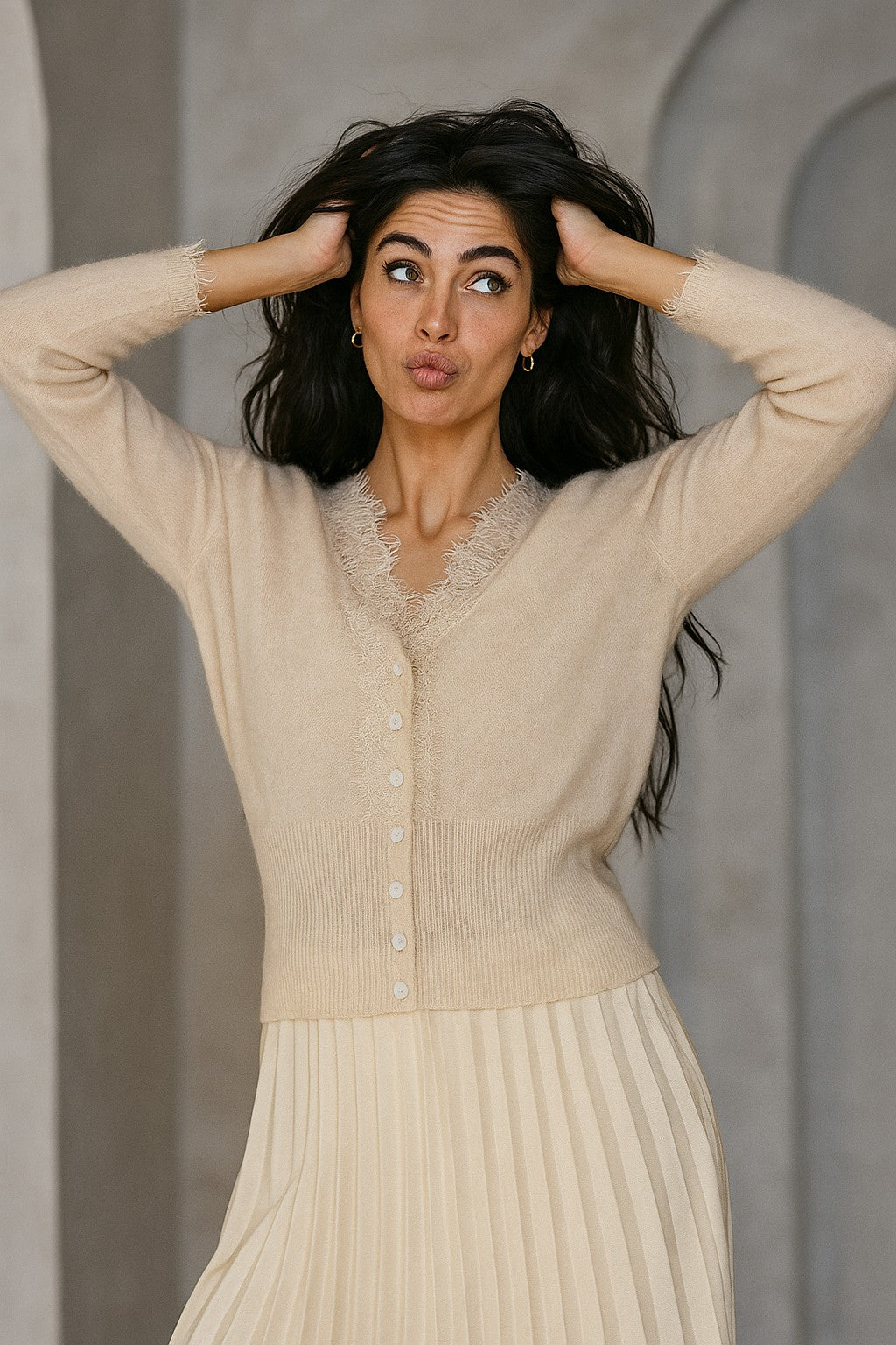 Lace-trim v-neck cardigan