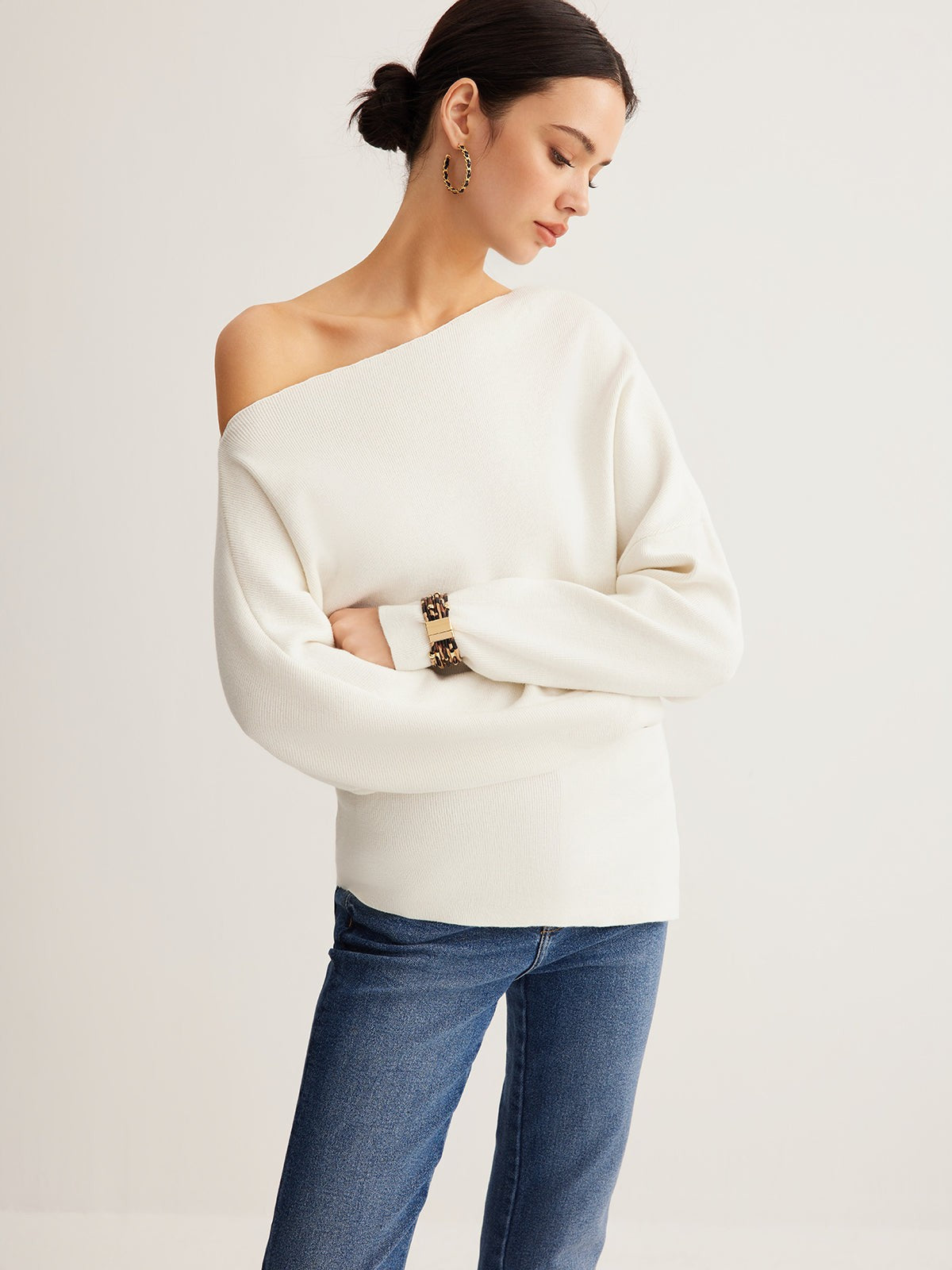 Merino wool one-shoulder jumper