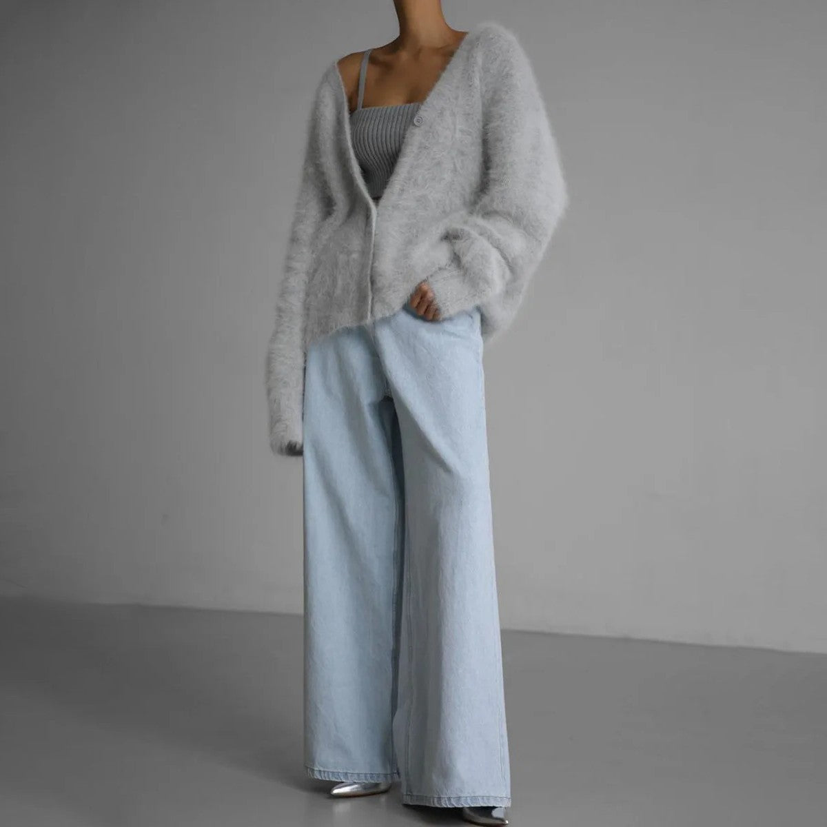 Oversized v-neck cardigan