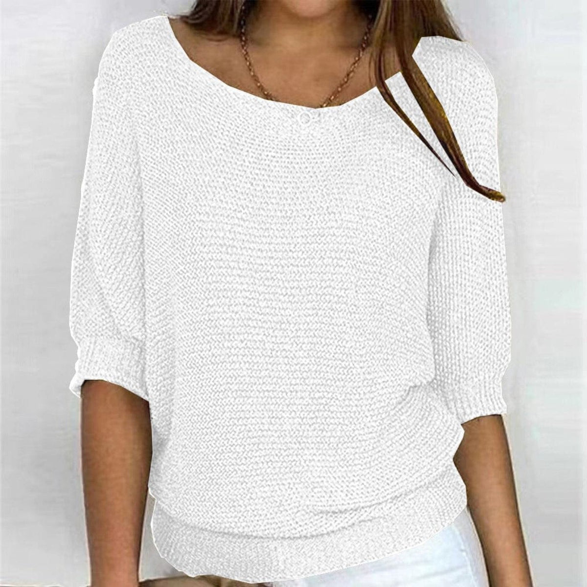 White round-neck knit jumper