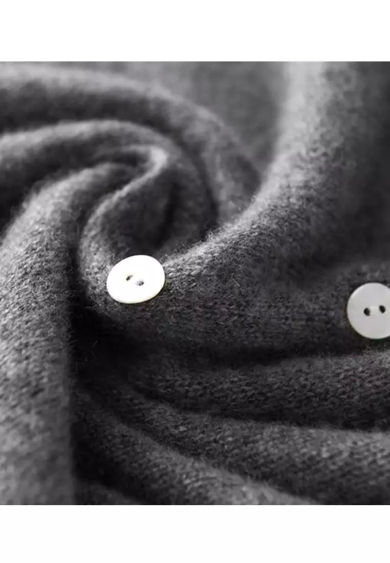 V-neck button knit cardigan