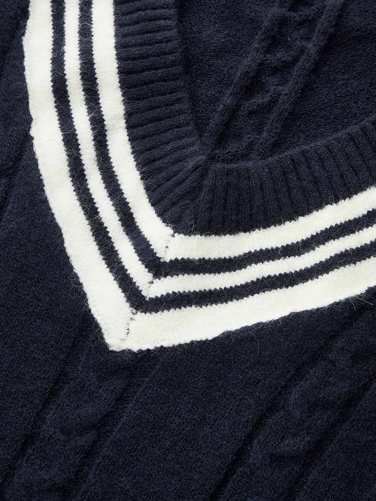 Wool mix cable knit cricket jumper